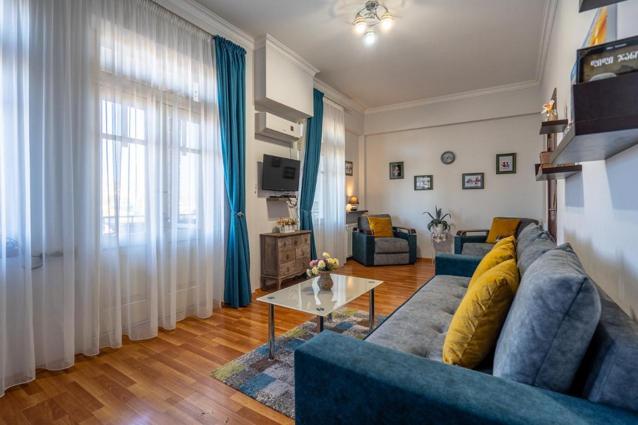 Golden View Apartment Tiflis Dış mekan fotoğraf